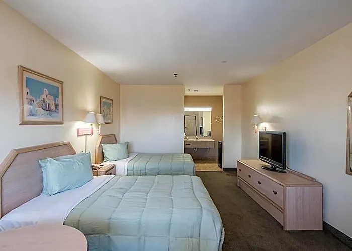 Rising Hotel
